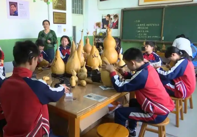 施行定制式交融为残疾学生供给技能培养工作转衔工作支撑