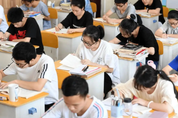 阻塞缝隙加强对招生进程的全方位监管筑牢教育公正防线